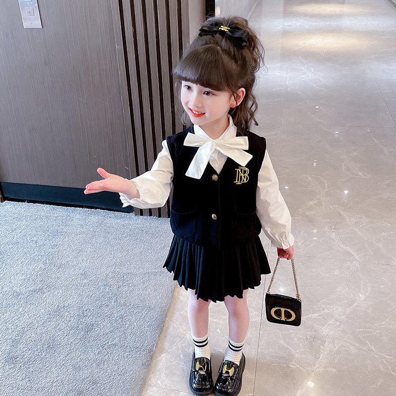 女童套装2024新款春秋学院风毛线马甲三件套中小童女宝宝休闲百搭