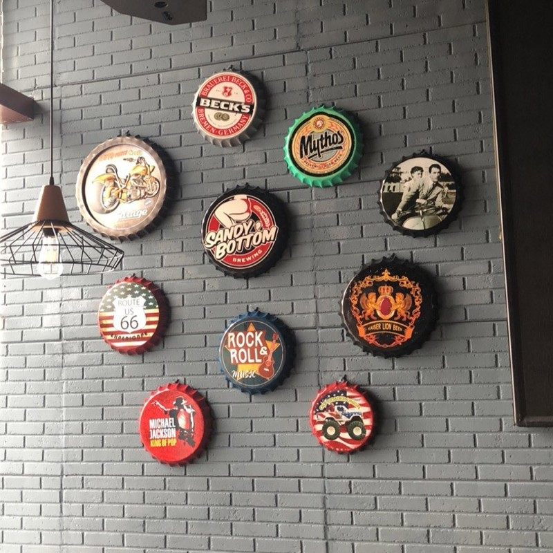 彩绘啤酒盖面馆墙体挂盘餐厅收藏圆形壁饰做旧商铺装修健身房派对