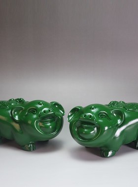 绿色木雕猪摆件实木质动物十二生肖猪家居客厅装饰红木工艺品