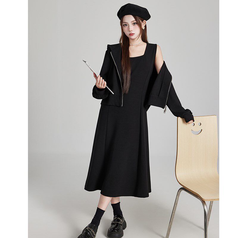 秋冬新款显瘦大码胖MM连衣裙吊带背心款百搭显瘦遮肚子收腰小黑裙