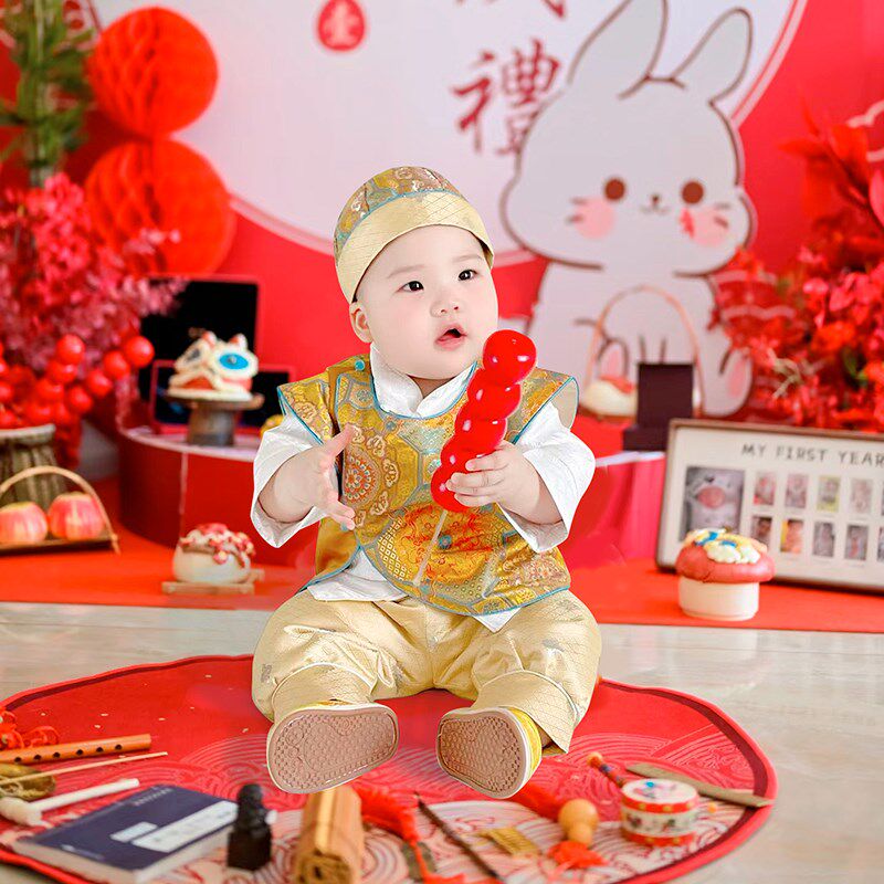 周岁礼服男宝宝秋季金色套装婴儿百日宴男童抓周服新中式一岁冠衣