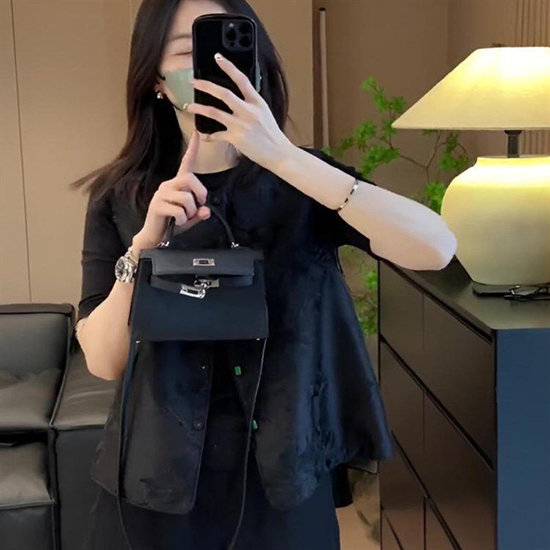 新中式国风马甲女款2025新款春秋外穿流行款高级感背心叠穿上衣女