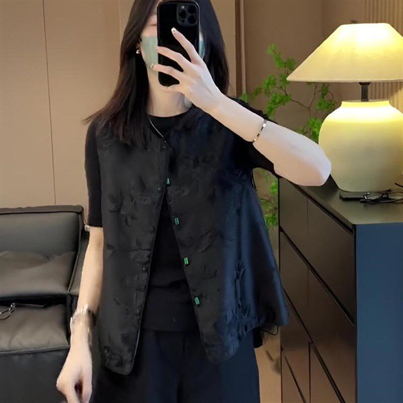 新中式国风马甲女款2025新款春秋外穿流行款高级感背心叠穿上衣女