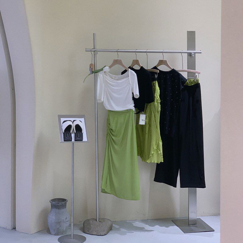 服装店展示架不锈钢落地式创意石头架网红橱窗侧挂中岛货架陈列架