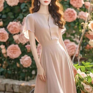 今年流行的漂亮法式收腰显瘦粉色雪纺仙气连衣裙温柔风裙子女夏天