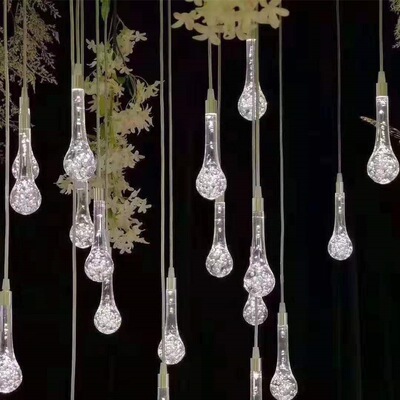 婚庆吊顶装饰透明亚克力水滴吊灯婚礼场景布置道具装饰灯LED灯串