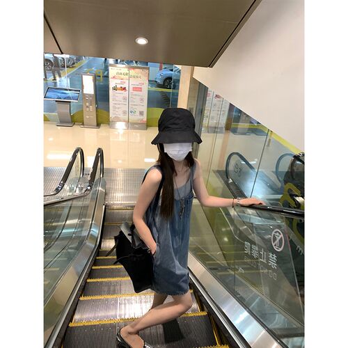 大小姐77 极简主义松弛感高品质日常时髦牛仔连体短裤