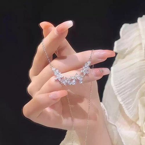 紫藤花足银999项链女小众设计轻奢款花朵锁骨链ins风微笑锆石吊坠