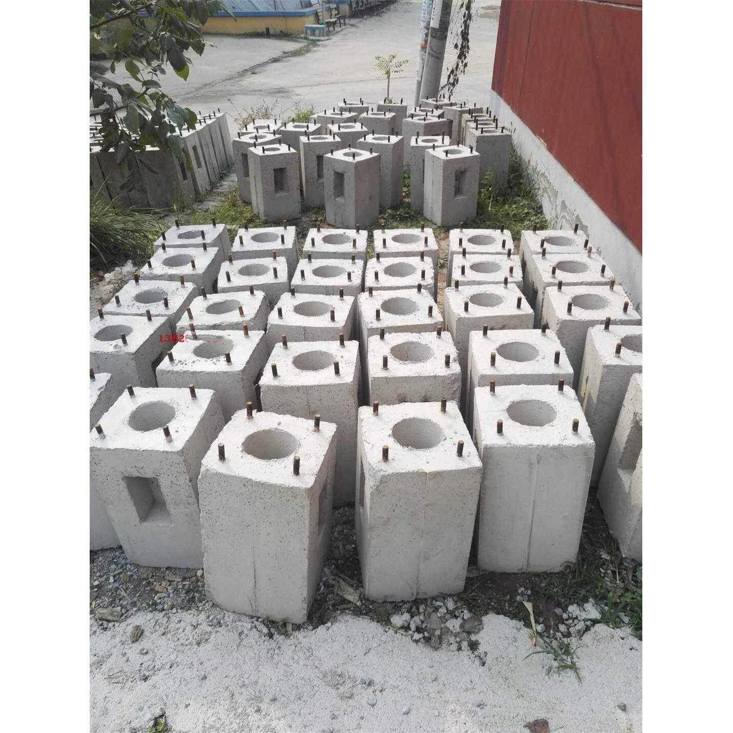 监控立杆水泥墩灯杆基础预埋件猫跳台混凝土底座阻车墩子