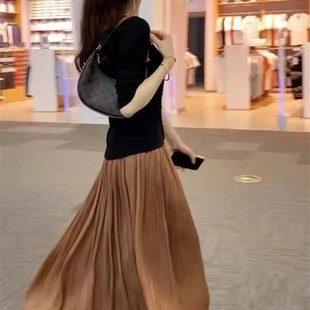 流光纱裙女2023秋季牛奶珠光裙子气质杨柳皱网纱半身裙中长款