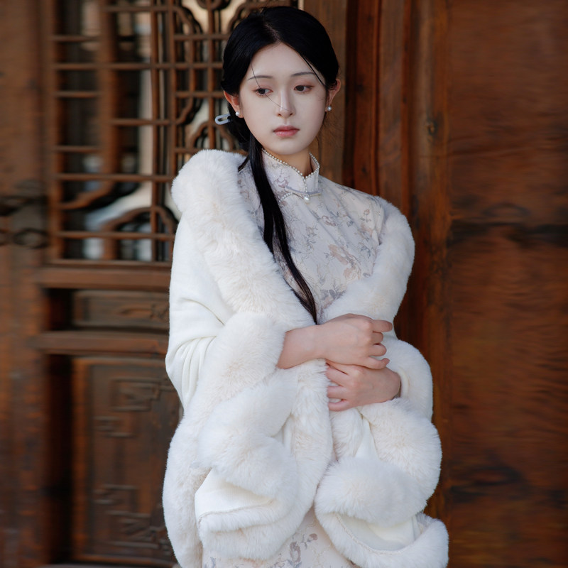 民国风仿皮草白色毛毛绒斗篷披肩外套配旗袍2022秋冬高端气质针织