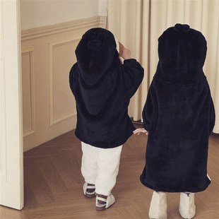 儿童企鹅家居服睡衣男女童秋冬新款珊瑚绒兄妹装卡通加厚睡袍套装