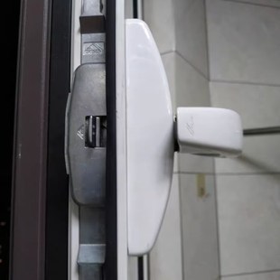 断桥铝合金门窗配件锁点内开内倒T钉连接件锁块平开窗户把手锁扣