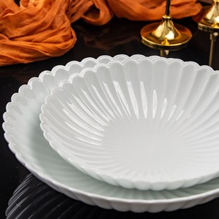 纯白中式陶瓷菊花盘碗家用菜盘子深盘异性盘沙拉餐盘创意酒店餐具