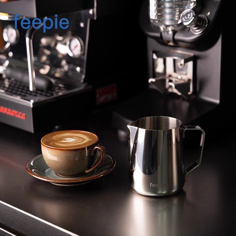 feepie啡派304不锈钢内刻度拉花缸压纹尖嘴拉花杯咖啡奶泡打奶缸,餐饮具,拉花缸/拉花杯/打奶缸,淘宝优惠券,粉丝福利购,淘宝优惠卷
