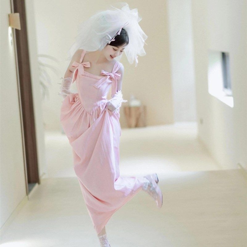 粉色晨袍女蝴蝶结吊带连衣裙法式结婚礼服婚纱小众高级感领证裙子