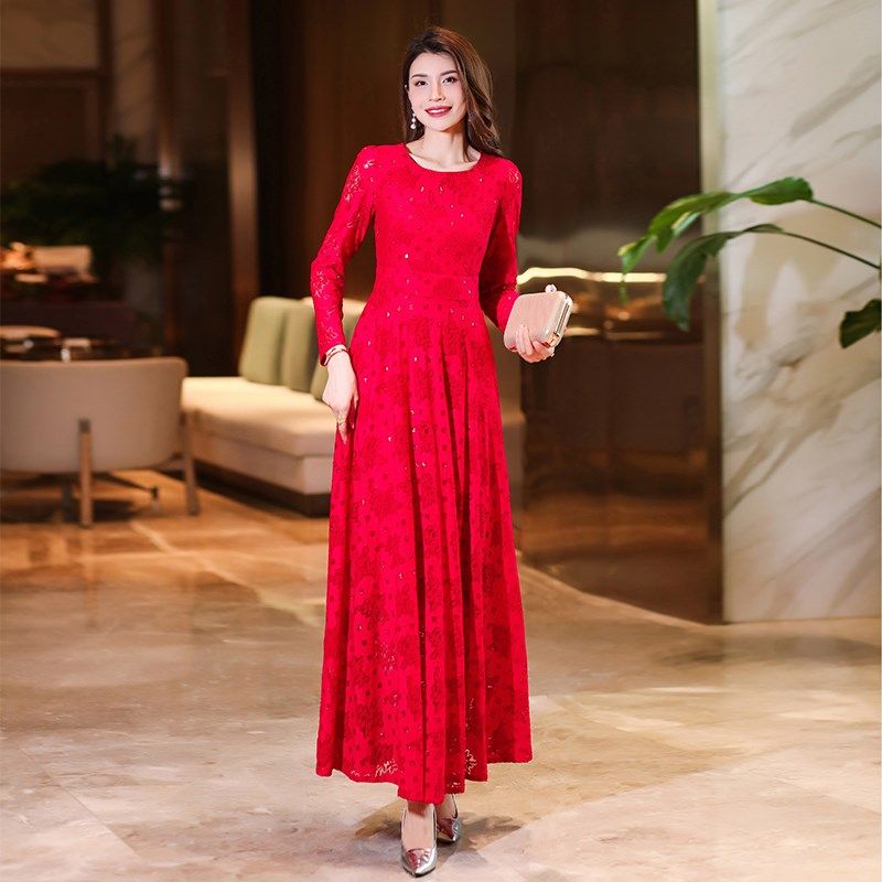 红色蕾丝连衣裙2024春秋新款长袖高端复古长款过膝显瘦大摆长裙子