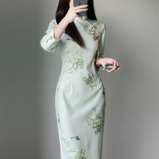清新绿色泡泡提花旗袍2024年新款复古民国风优雅气质年轻款少女