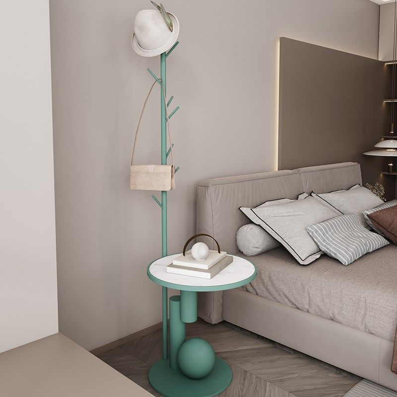 床边挂衣架落地家用衣帽架转角卧室铁艺床头柜一体衣架酒店床边柜