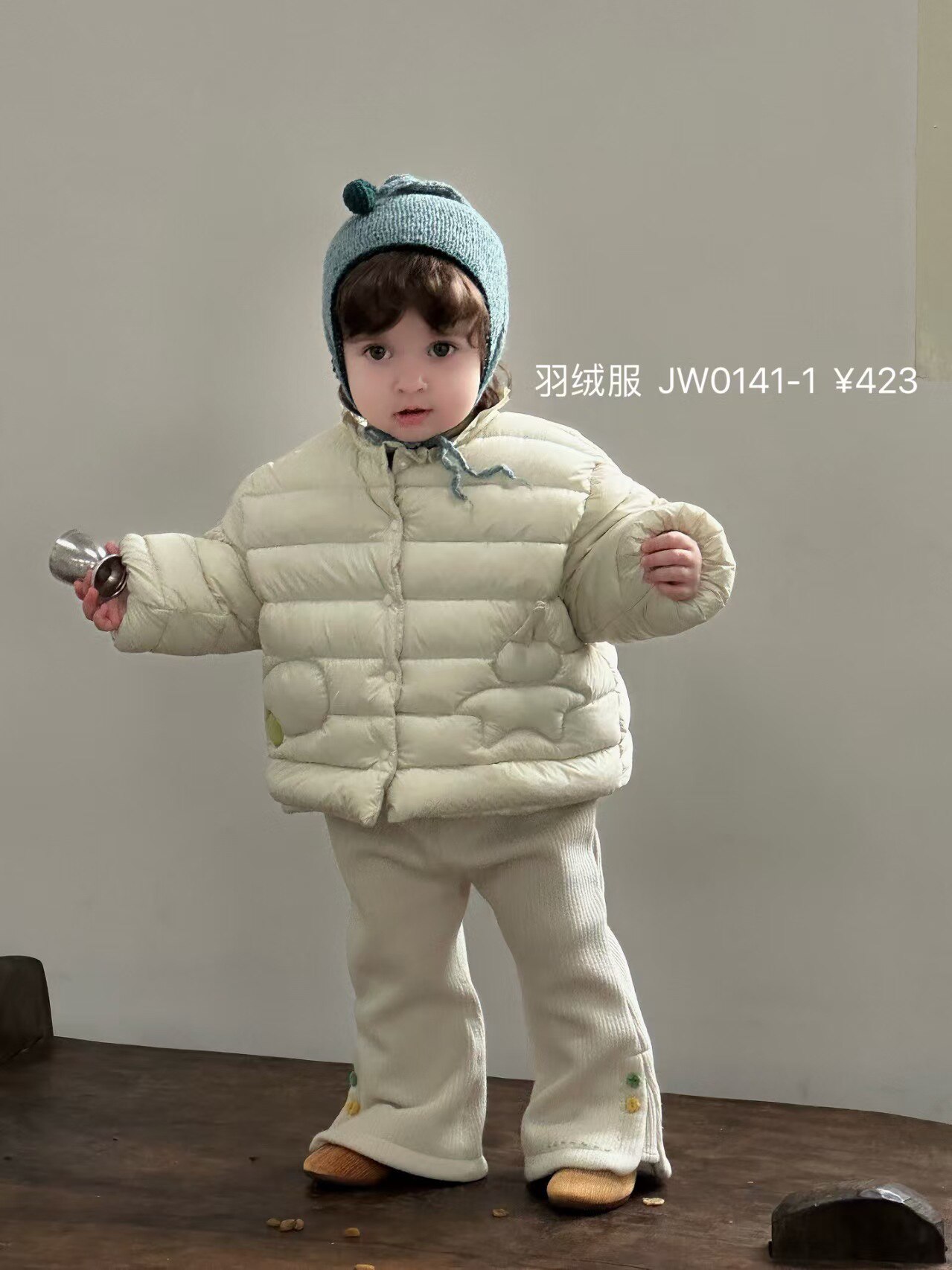 啾啾小雪人羽绒服米色加厚喇叭裤羽绒服