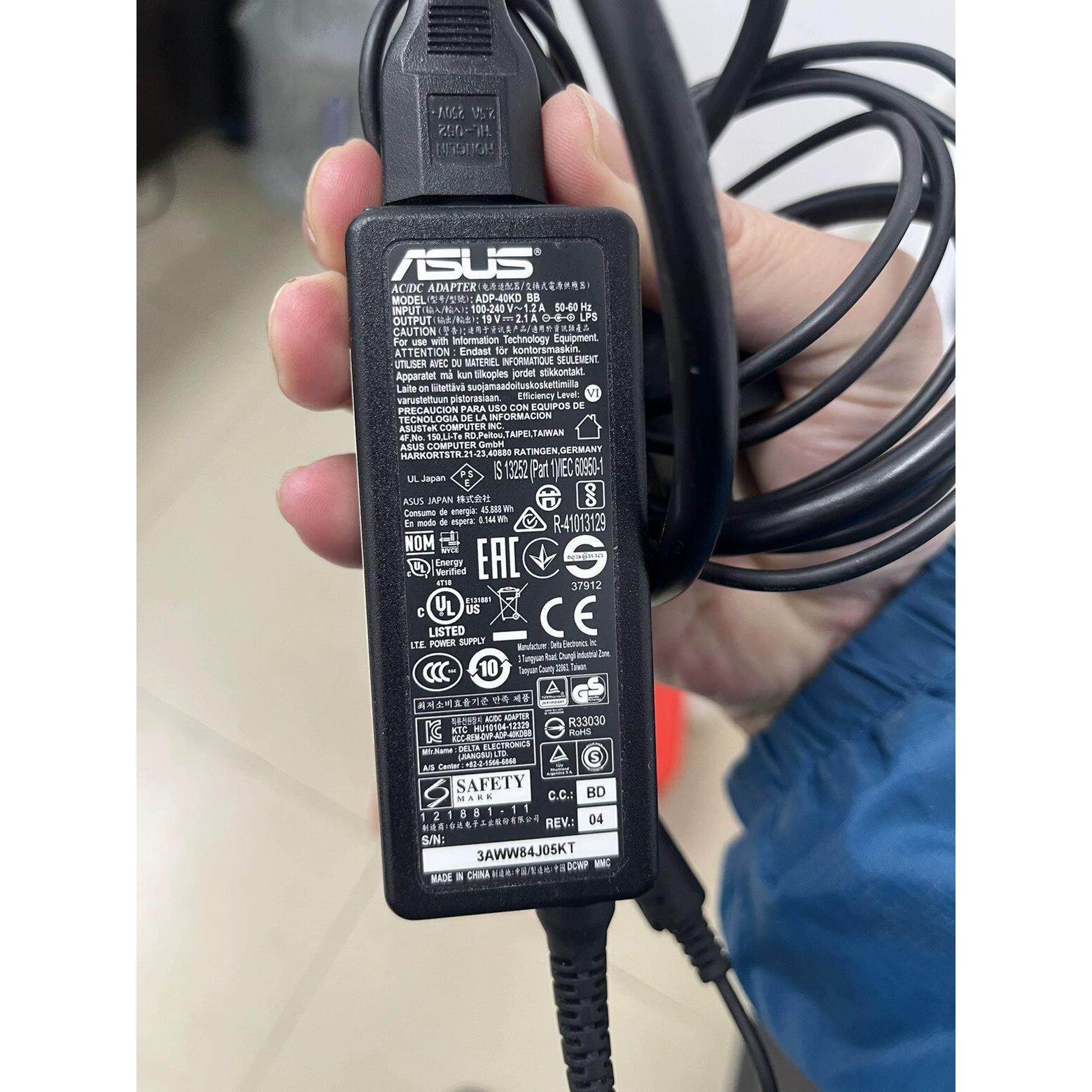 适用于华硕液晶显示变压器充电器电缆19V1.31A1.58A2.1A电源适配