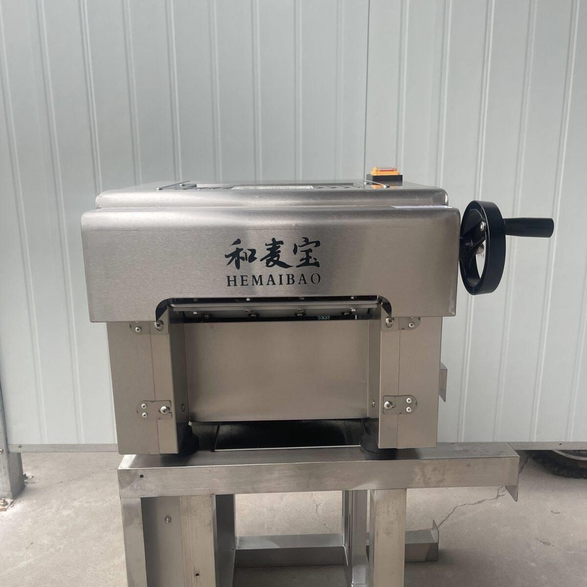 和麦宝130型不锈钢高速压面机自动商用揉面大型食堂多功能台式