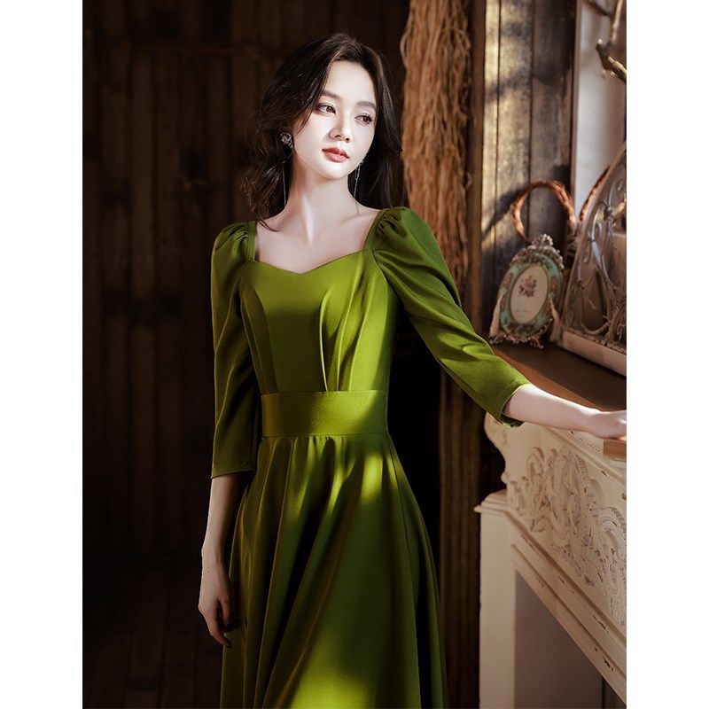 晚礼服女宴会气质轻奢小众高端高级感小个子长袖订婚墨绿色连衣裙
