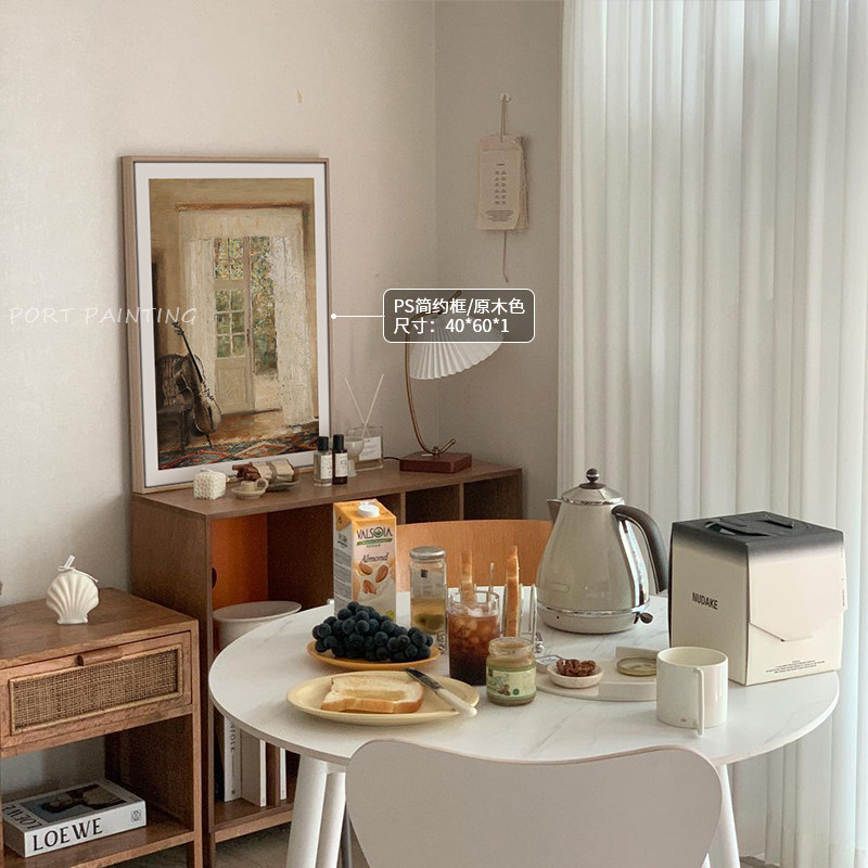 港画 欧式小众复古壁画靠在桌子边的大提琴油画风挂画咖啡厅摆件