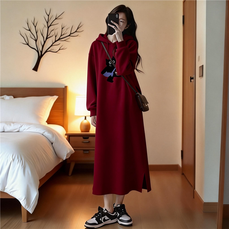 孕妇装韩版时尚长款过膝连衣裙新款宽松显瘦孕期不显怀连帽卫衣裙