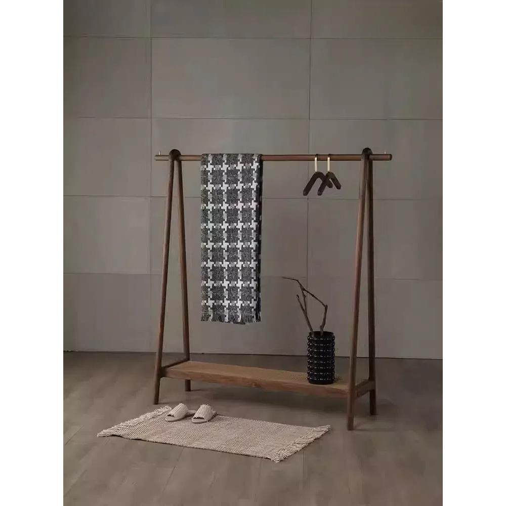 北美黑胡桃衣架地板站立卧室家庭衣架集成简单藤床边储物架