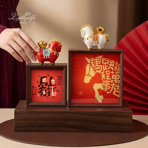 马上有钱新年摆件文创灯氛围感办公室书桌面装饰2026马年吉祥物