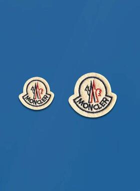 蒙口标志logo贴羽绒服自粘刺绣标衣服贴卫衣补丁贴刺绣徽章魔术贴