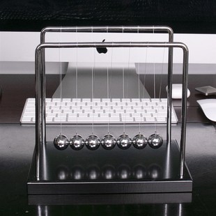 牛顿摆球7球办公室桌面装饰摆件男黑科技感解压领导高档旺财招财