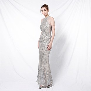 2025新款高贵宴会气质名媛高级感连衣裙女长款挂脖订钻鱼尾晚礼服