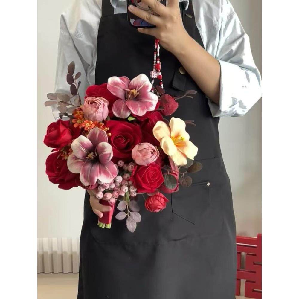 高级红色花束订婚手捧花彷真花新婚礼物结婚礼物彷真手捧花束新娘