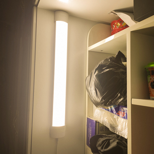 暖光灯3000k补光商用卧室吸顶壁挂化妆室插电直播长条黄色led黏贴