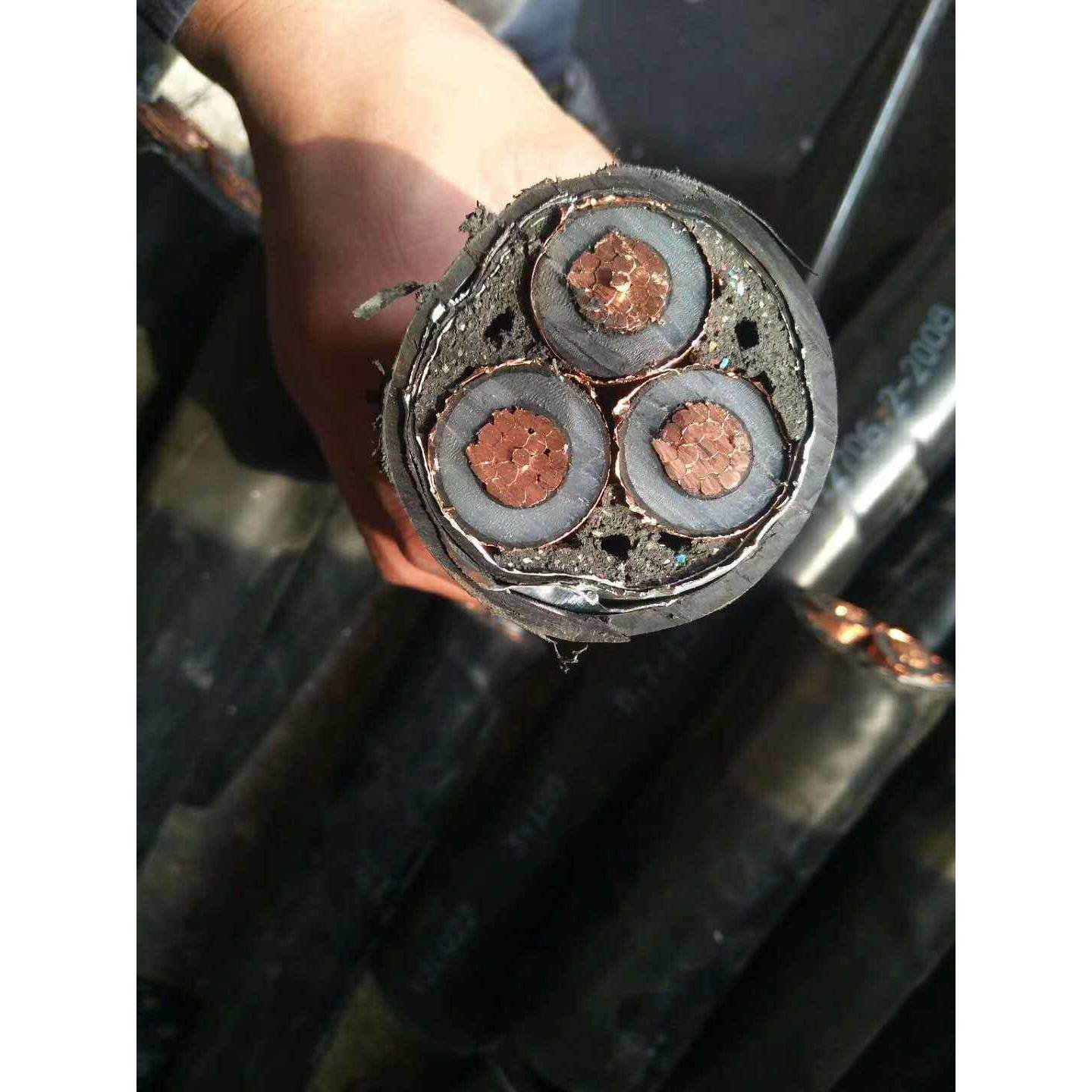 阻燃国标YJV22铜芯8.7/15KV35/400平方26/35KV铠装地埋高压电缆