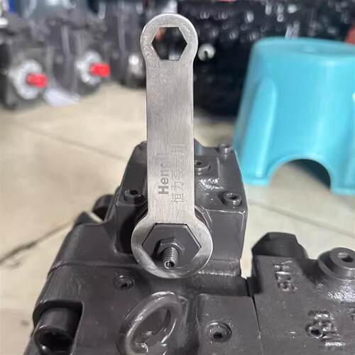 挖掘机恒力液压泵流量调节工具K3VL80 HP3V80提升器流量调节扳手
