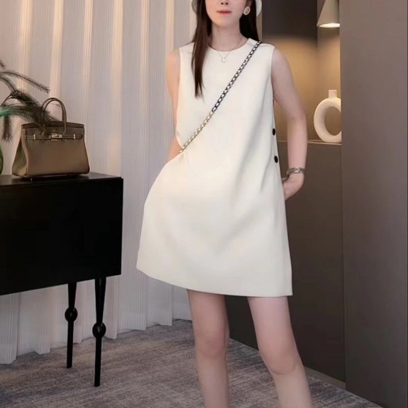 时髦洋气春夏季套装女设计感2024新款无袖连衣裙背心裙短裤两件套