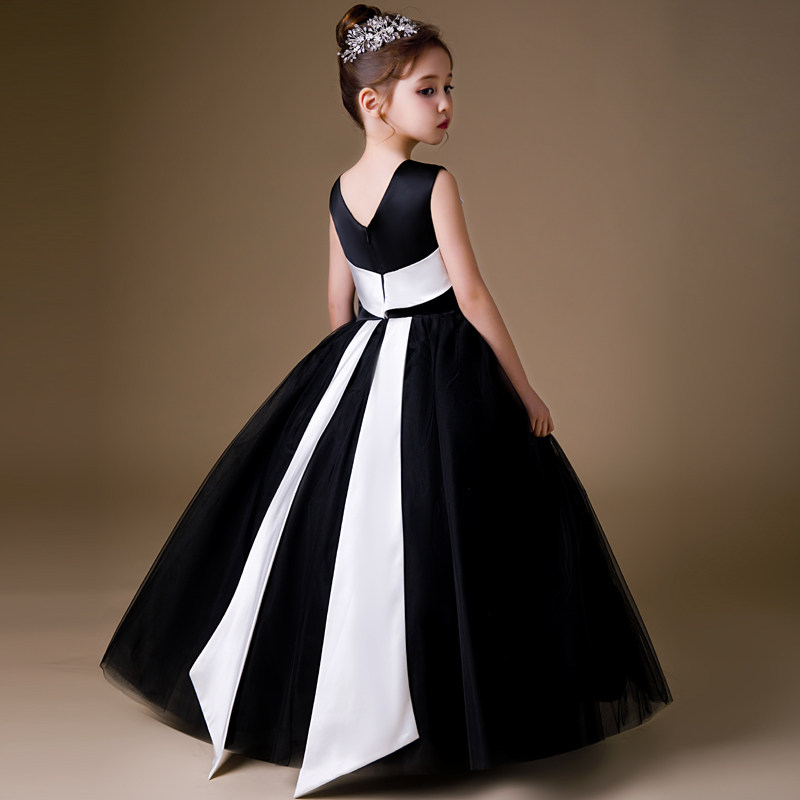 高端女中大童小提琴音乐会演奏走秀主持人钢琴演奏长笛演出晚礼服