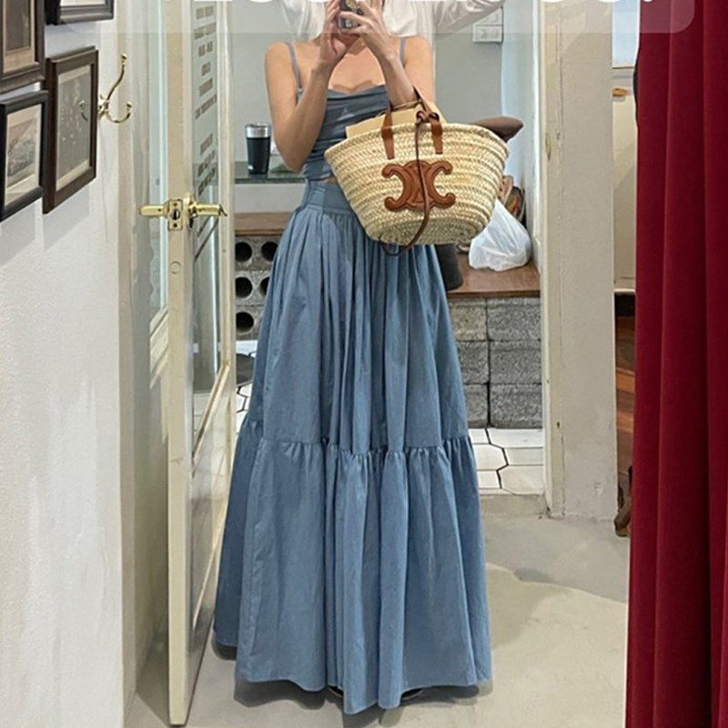 蓝色法式气质一字领海边度假沙滩裙吊带背心半身裙套装两件套女夏