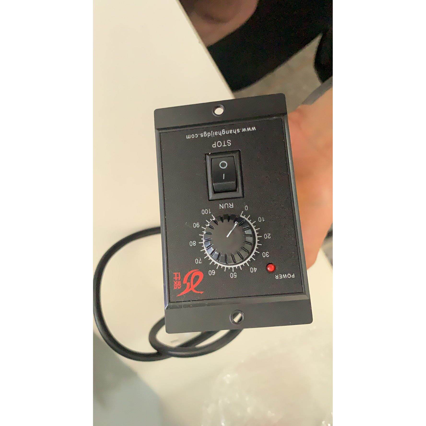 小仕电机调速器220V调速控制器调速开关可调变速马达120W250W