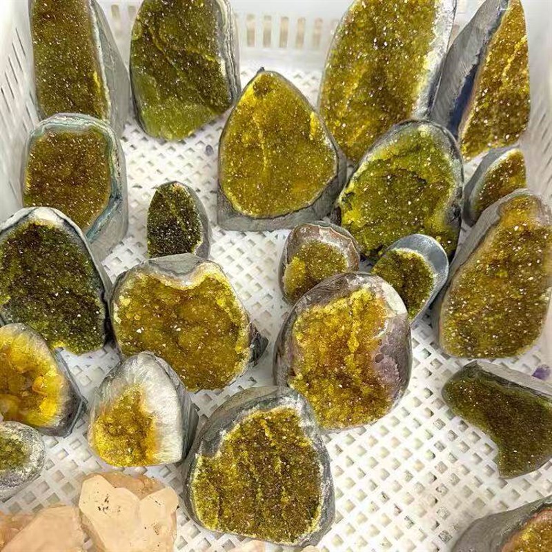 天然黄水晶洞摆件消磁净化黄水晶镇宅洞水晶洞办公室摆件家居招财图片