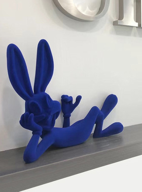 现代简约网红潮玩躺姿兔子摆件客厅办公室电视柜玄关创意家居装饰