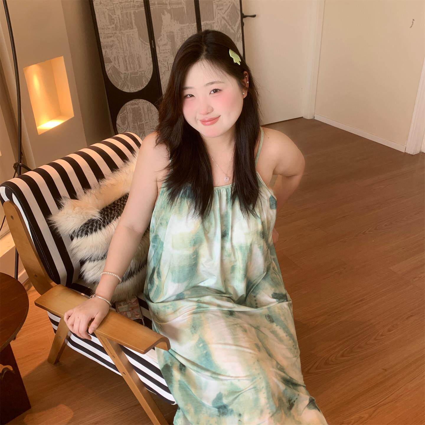顽皮肚肚大码胖MM200斤带胸垫吊带睡裙冰丝小清新绿野仙踪可外穿