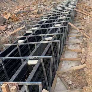 ABS塑钢方柱模板，可调式建筑方柱模板，随意调节尺寸50种方法黑