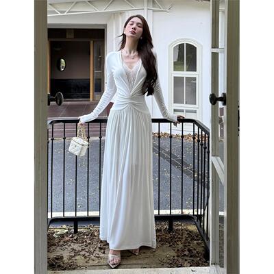 法式覆古蕾丝拼接v领白色