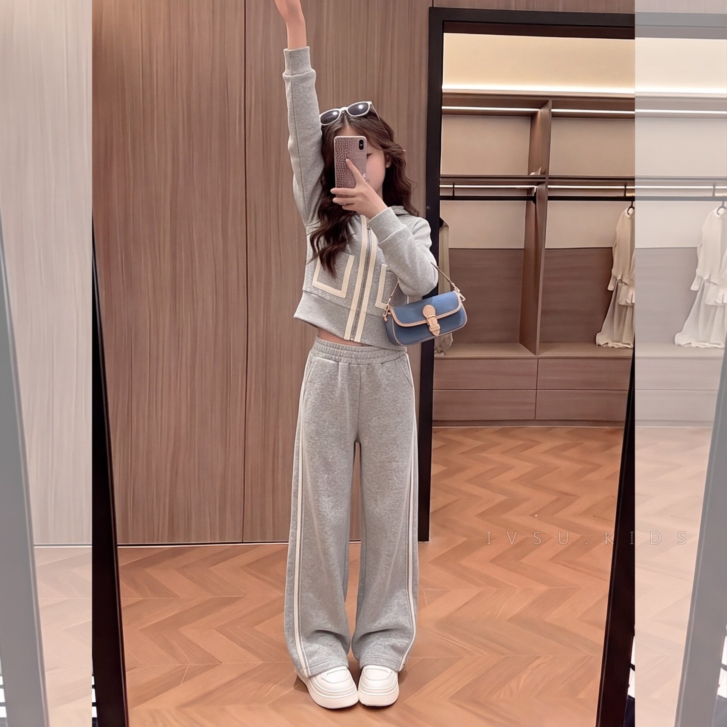 女童秋装套装2026新款儿童运动衣服秋季女孩洋气穿搭一整套高级感