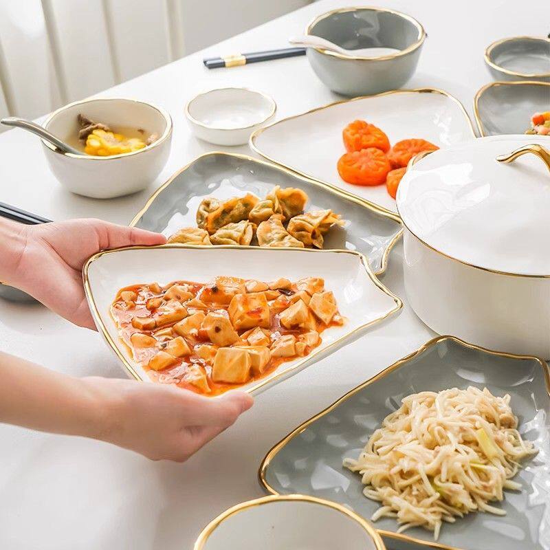 轻奢团圆陶瓷拼盘创意餐具家用套装组合盘子高颜值年夜饭碗盘碗碟