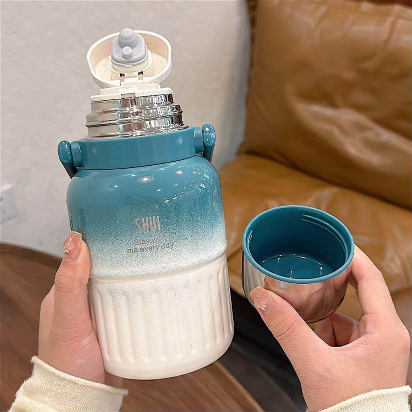 带盖渐变色水壶高颜值宿舍女生大容量可家用水杯喝水保温杯隔茶带